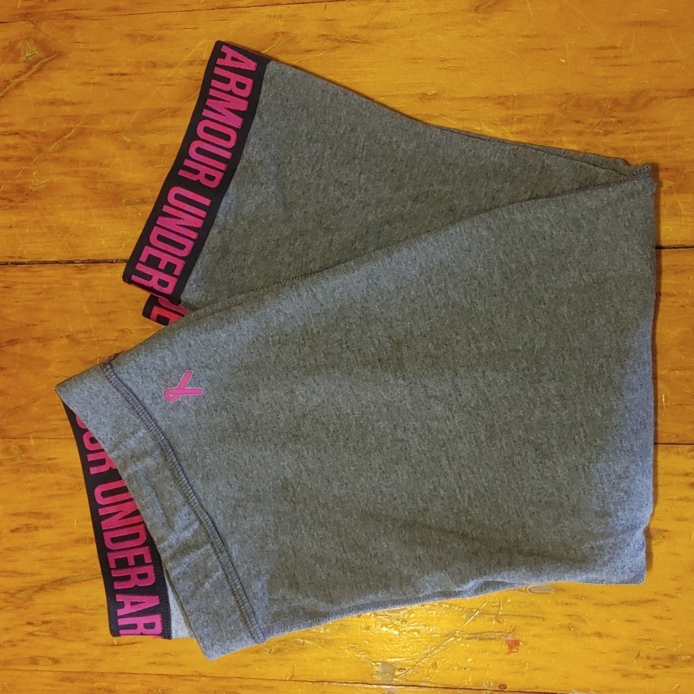 Under armour breast cancer awareness cropped leggings